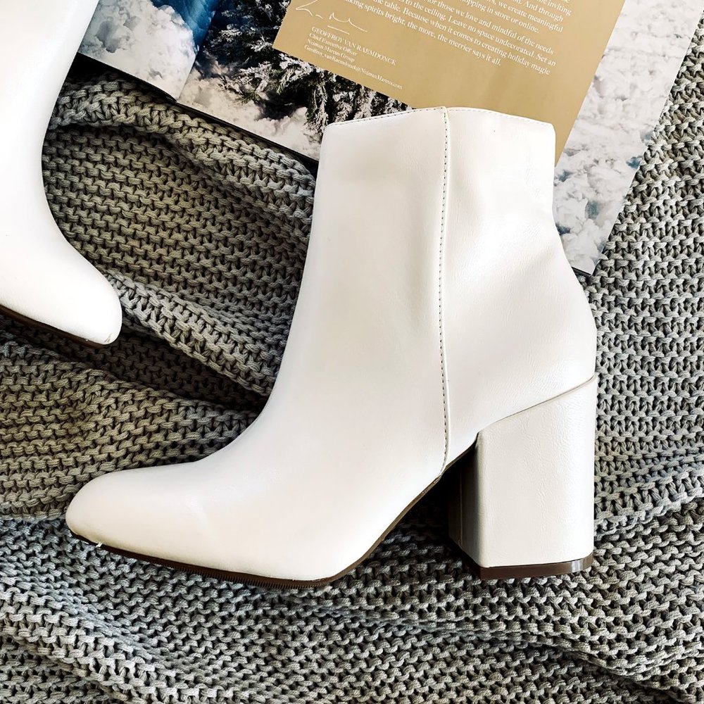 NEW🔥 White Closed Toe Ankle Booties Boot Chunky Block Heel W/ Zipper - Picture 4 of 7